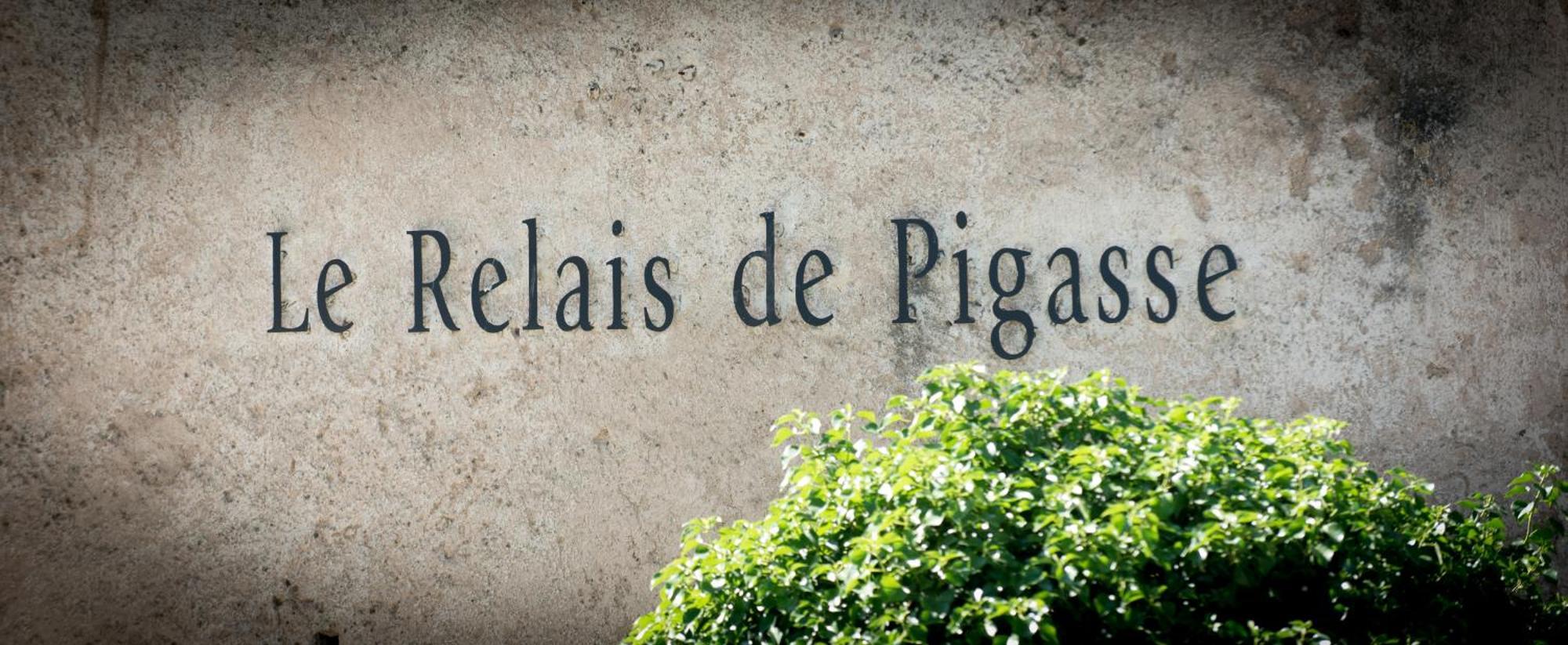 Hotel Le Relais De Pigasse Ouveillan Exterior foto